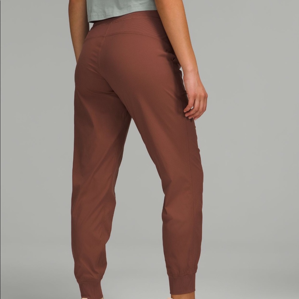 Lululemon BURGUNDY Dance Studio Joggers size 8